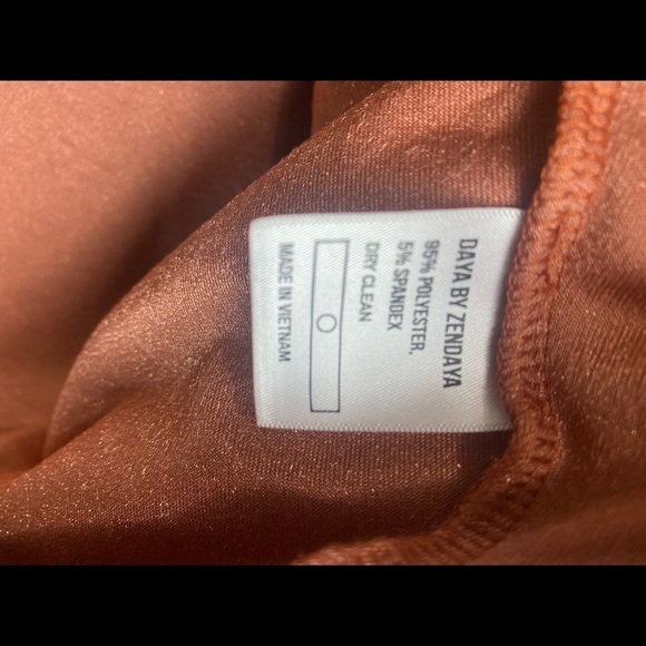 Daya by Zendaya Women’s Burnt Orange Velour Jacket Zip Up NWOT Size Small. - Picture 8 of 8